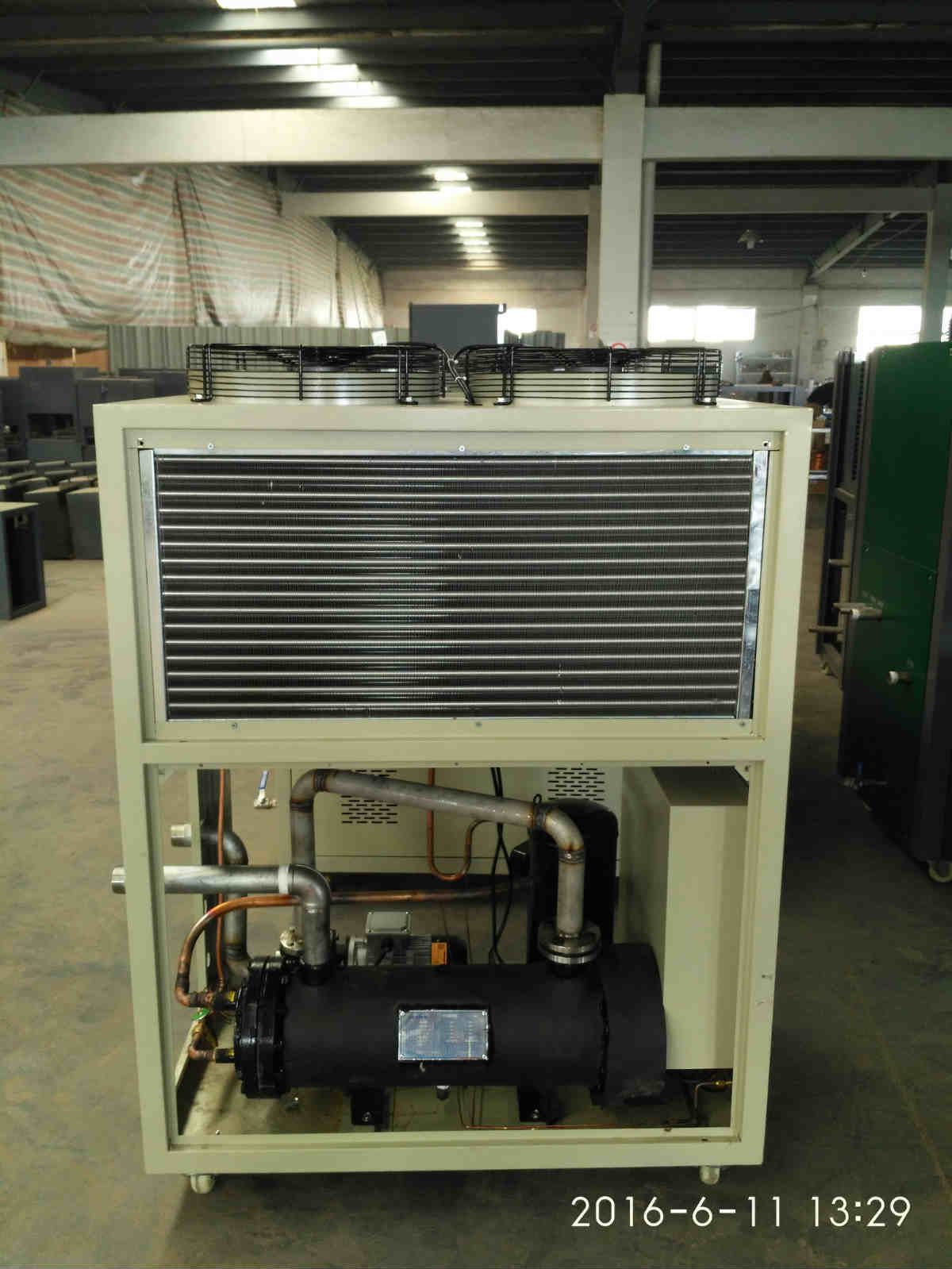 風(fēng)冷殼管蒸發(fā)器冷水機