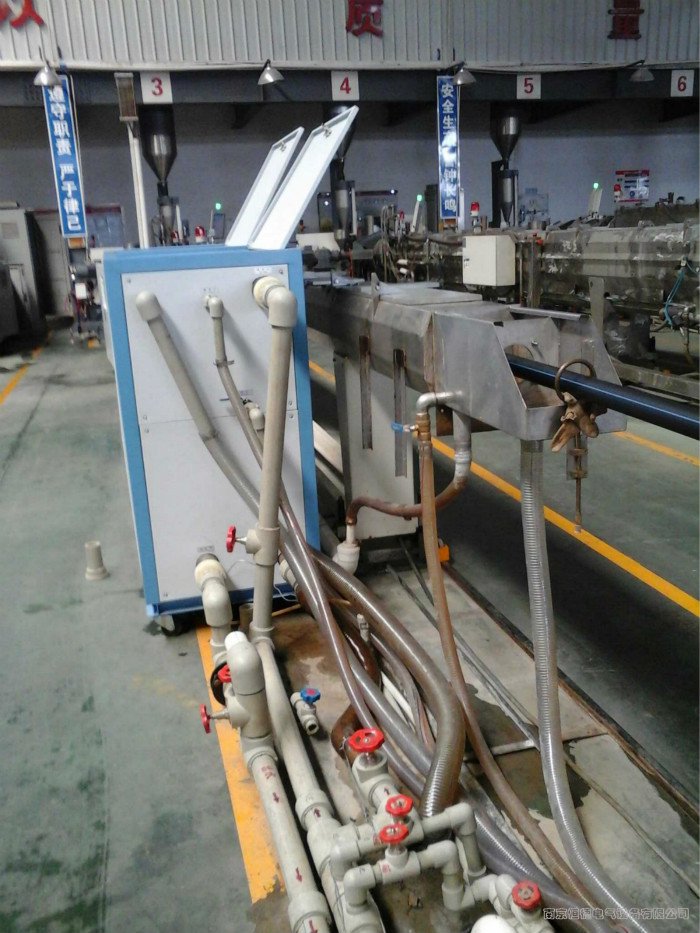 橡膠擠出模頭制冷冷水機(jī)組