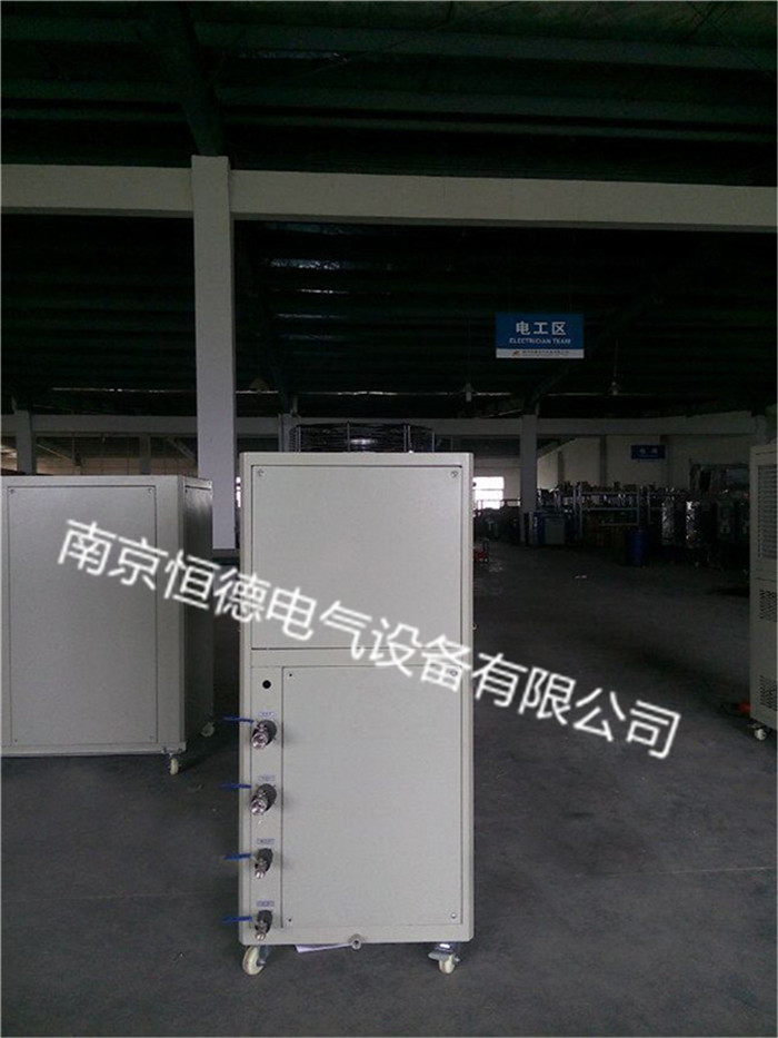 空氣壓縮冷水機(jī)