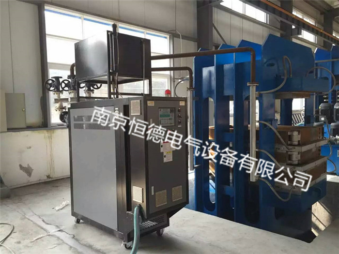 輪胎硫化機電加熱油鍋爐: