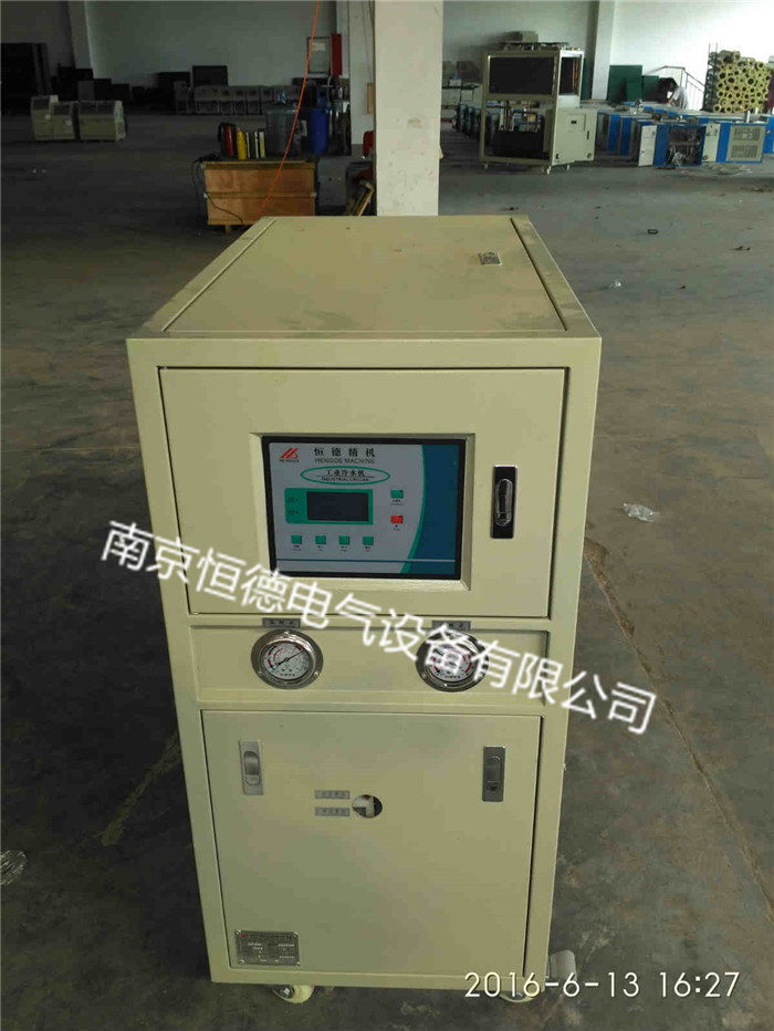 高溫模溫機(jī)特點(diǎn)