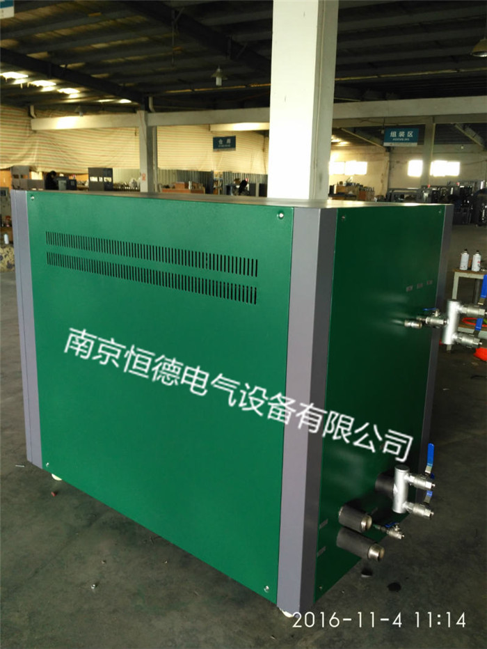 新型雙機(jī)一體模溫機(jī)的特點(diǎn)。