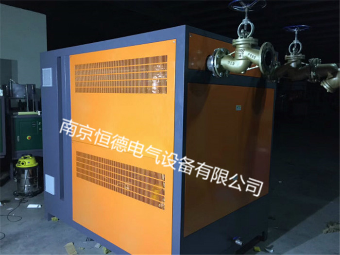 水冷箱式冷水機組特點